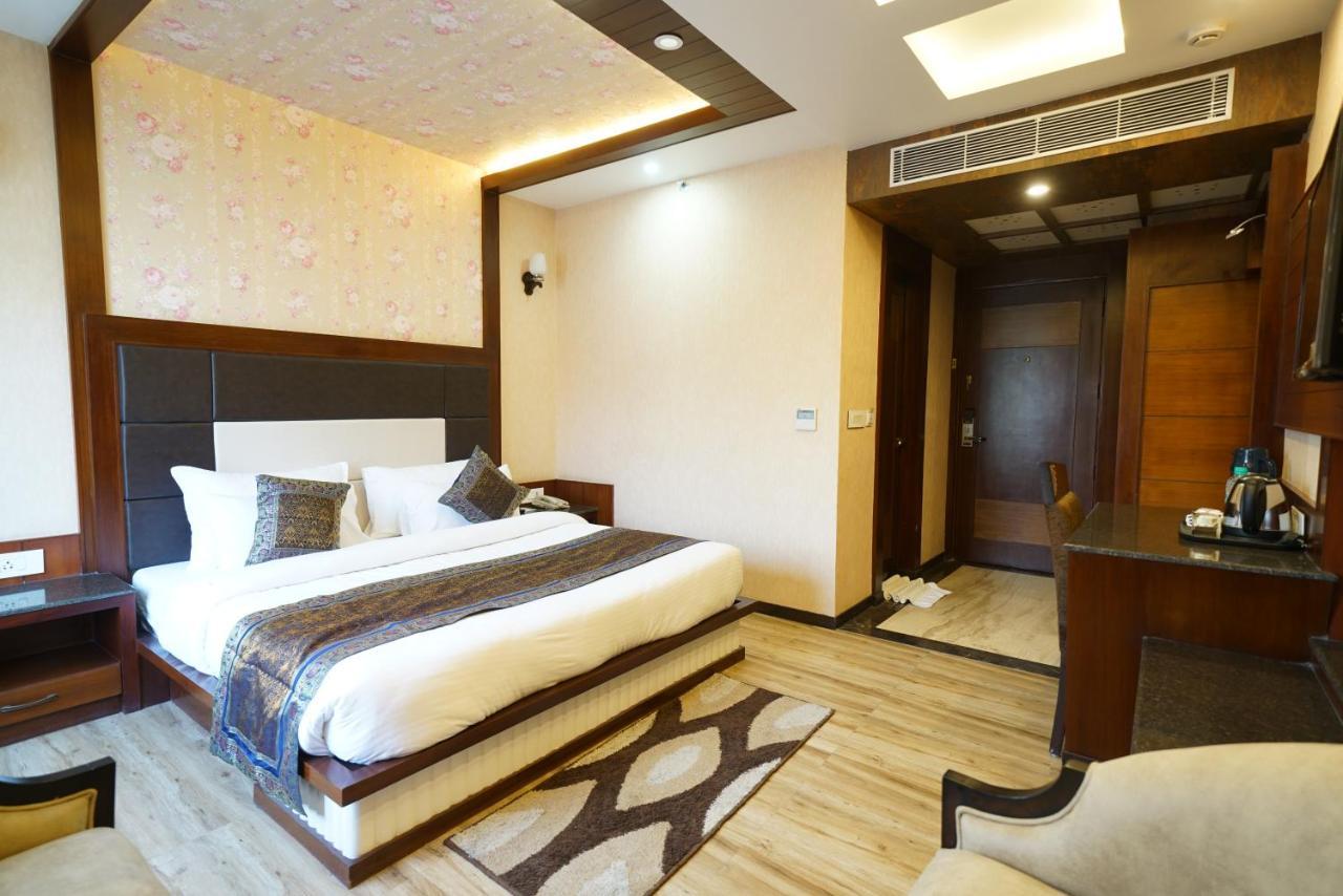 Square Inn Hotel,瓦拉纳西 外观 照片