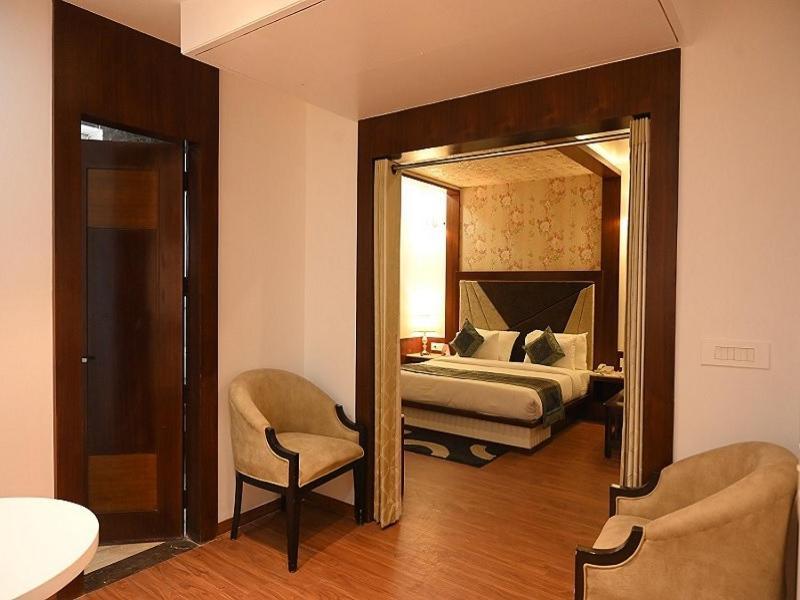Square Inn Hotel,瓦拉纳西 外观 照片