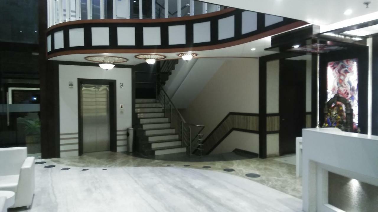 Square Inn Hotel,瓦拉纳西 外观 照片