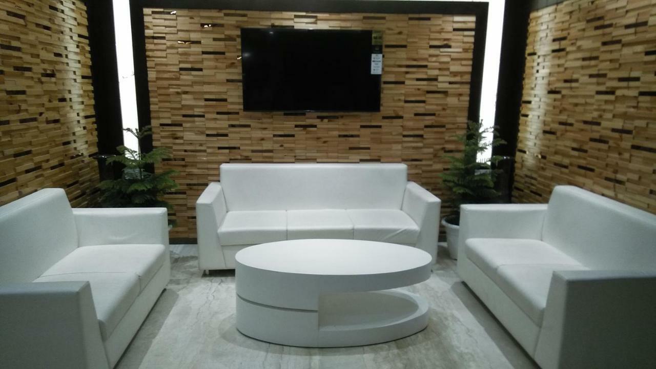 Square Inn Hotel,瓦拉纳西 外观 照片