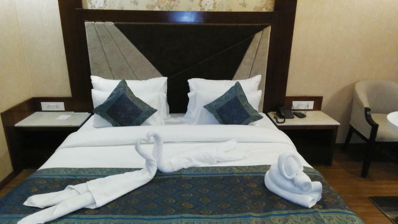 Square Inn Hotel,瓦拉纳西 外观 照片