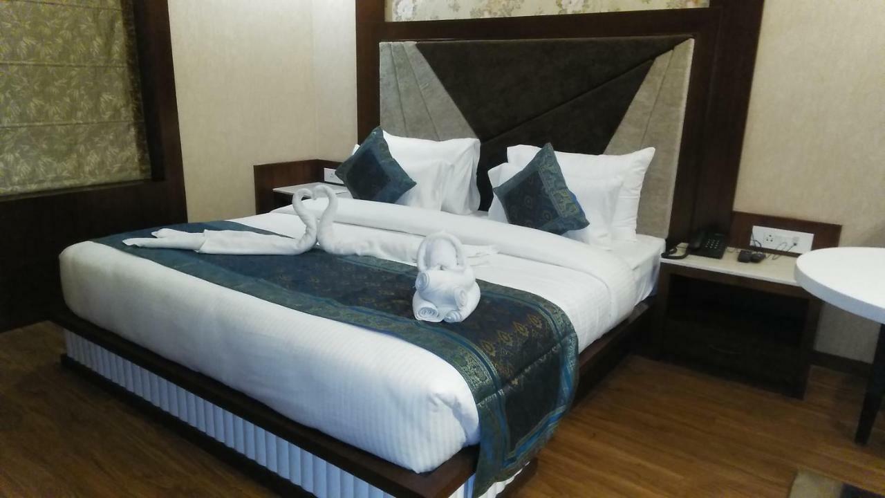 Square Inn Hotel,瓦拉纳西 外观 照片